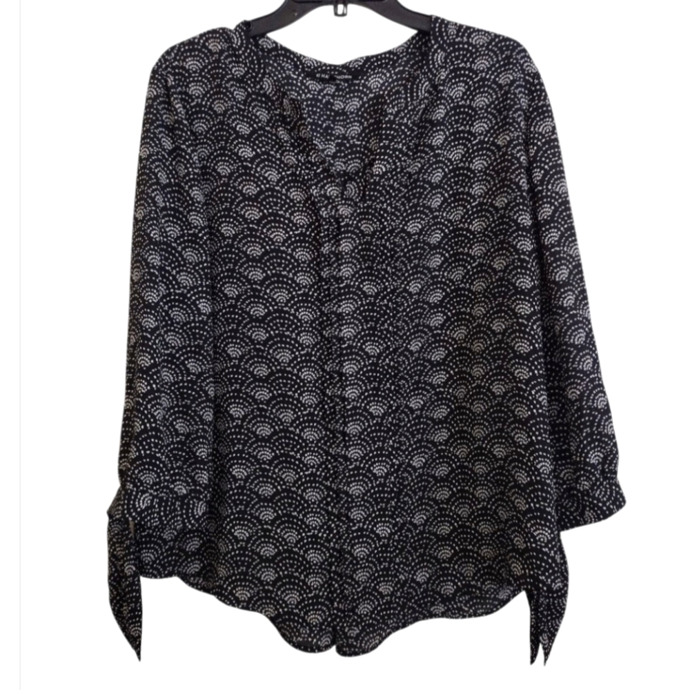 41 Hawthorn Black and White Patterned Top With Wrist Tie Size XL